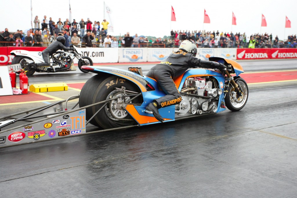 King Debuts Gulf Oil Top Fuel Bike – Drag Bike News